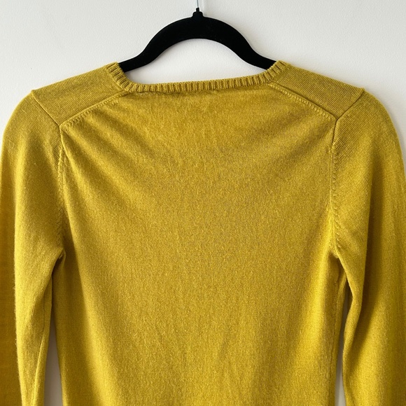 Bossini 100% Wool Chartreuse V-Neck Sweater - Picture 14 of 16